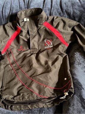 Women’s Black and Red Pullover Jacket